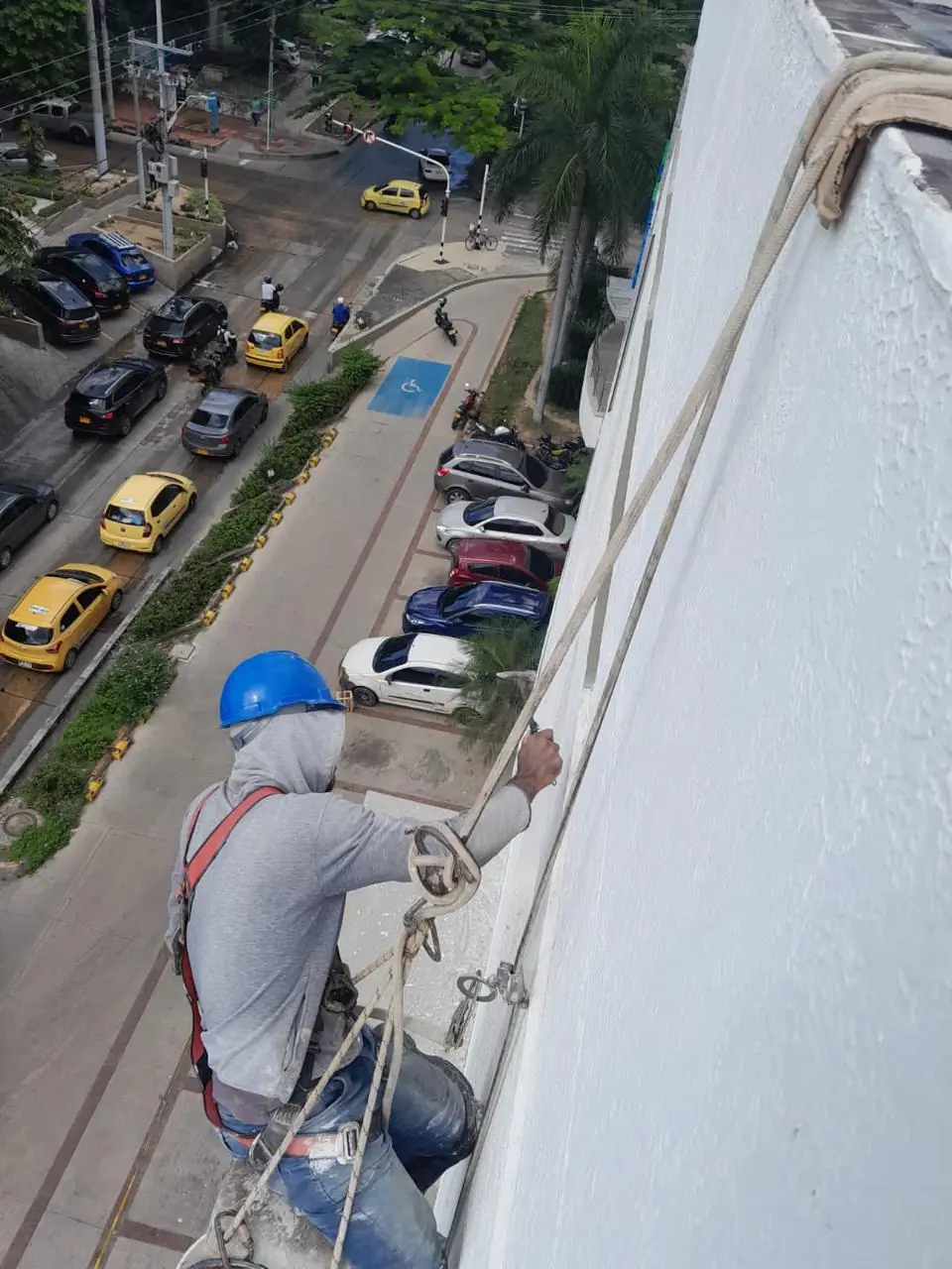MANTENIMIENTOS LOCATIVOS A LAS SEDES DEL GRUPO COOMEVA EN LA COSTA CARIBE